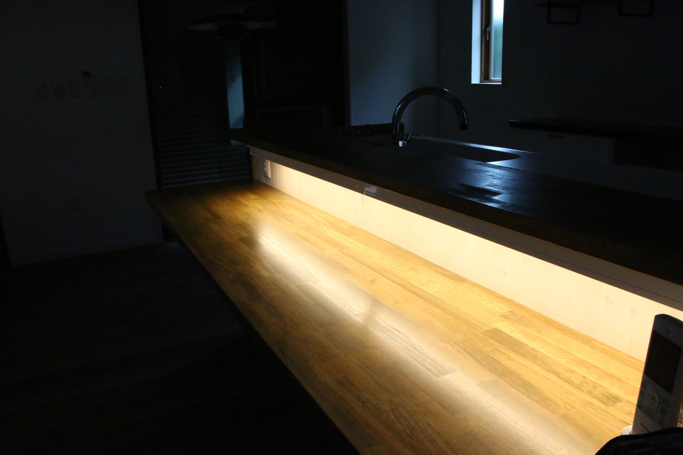 LED照明付カフェカウンター
